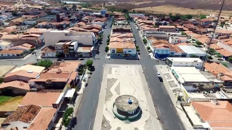 Prefeito sertanejo fecha comércio e endurece restrições para combate à Covid-19