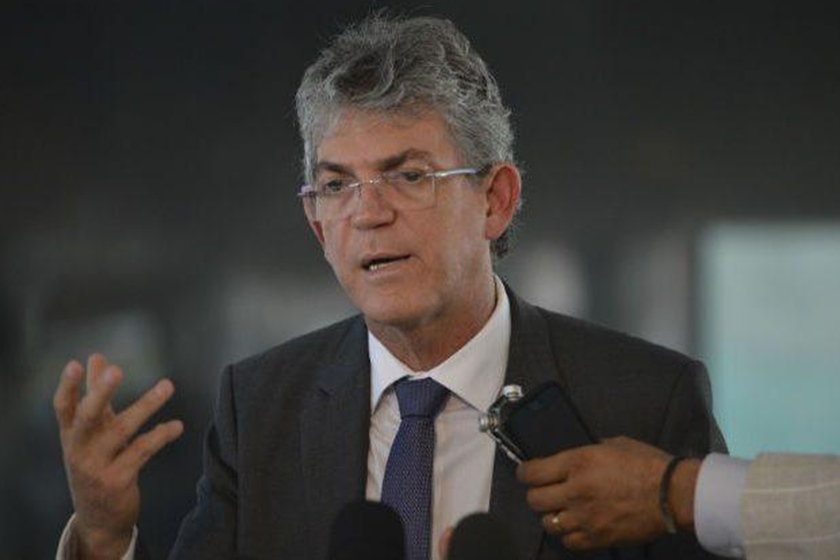 Ricardo Coutinho concederá entrevista nesta quarta-feira na Rádio Espinharas de Patos