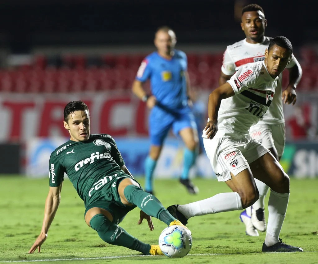 Palmeiras empata no fim e acaba com chances de título brasileiro do São Paulo