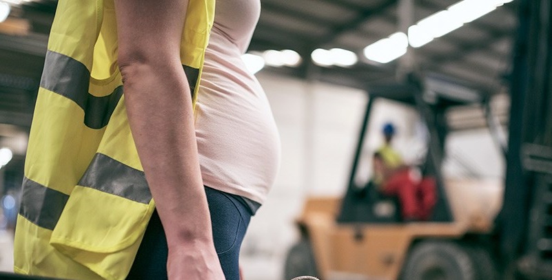 Internauta gestante procura o Patosonline para reclamar que mulheres grávidas estão sendo obrigadas a trabalhar mesmo com risco da Covid-19 - Saiba mais.