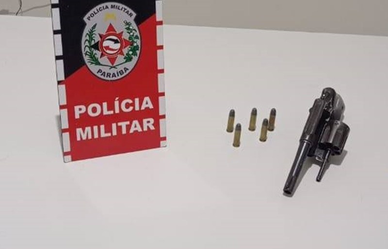 Homem é perseguido, sofre acidente, é preso e transferido para o Hospital de Patos