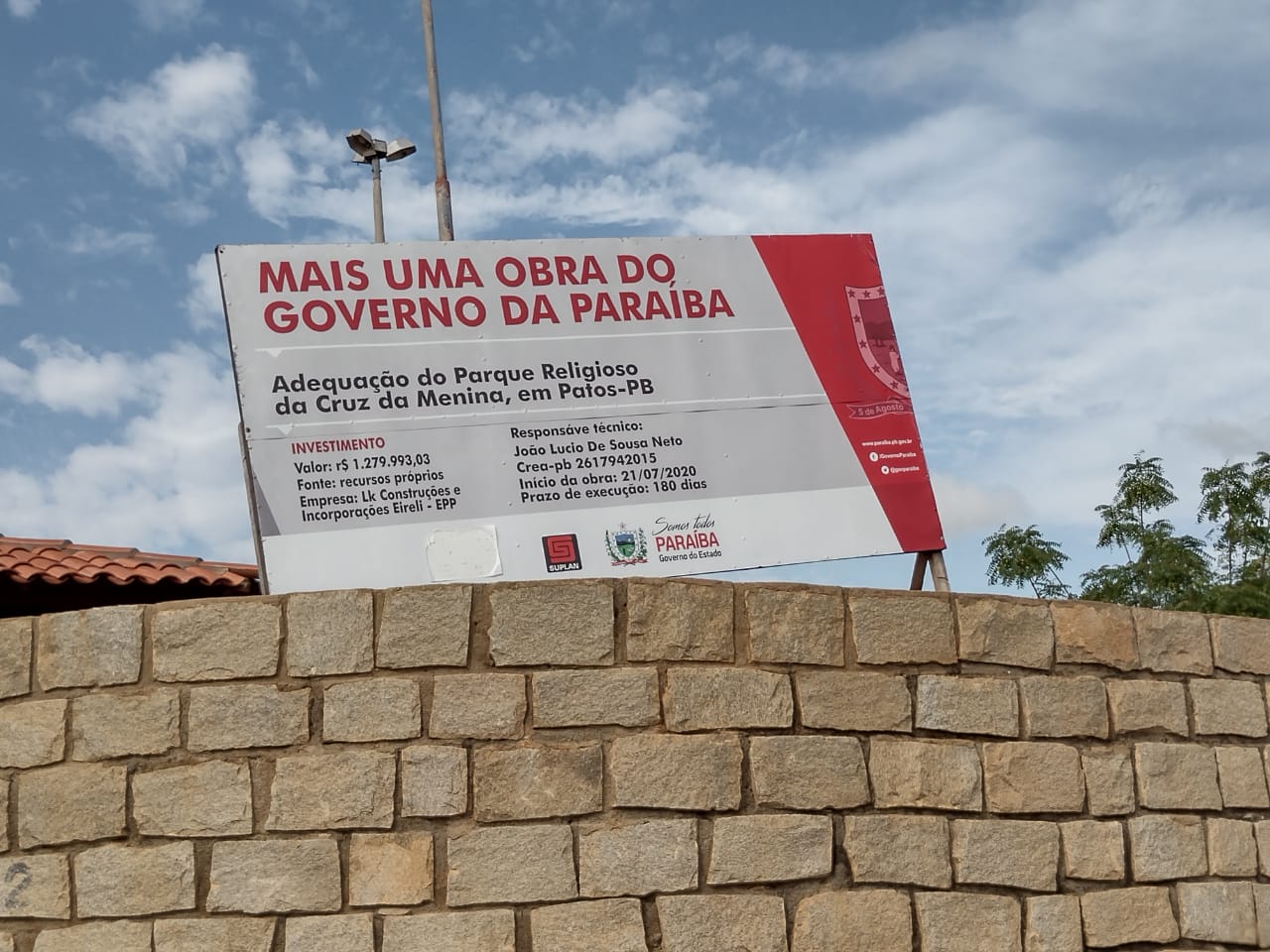 Lentidão nas obras do Parque Cruz da Menina gera questionamentos da população patoense - Saiba mais.