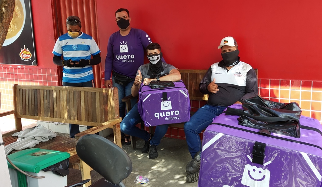 Trabalhadores e empresas de delivery alegam prejuízos e pedem flexibilização do decreto na cidade de Patos