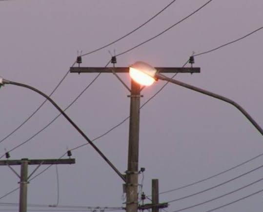 Projeto do executivo que anula taxa de iluminação pública em Patos é aprovado por unanimidade