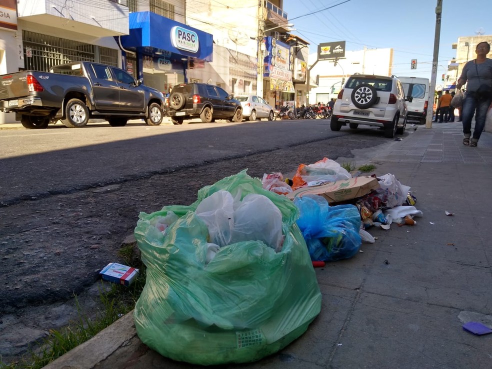 Nova empresa de varrição e coleta de lixo começará a atuar nesta segunda-feira na cidade de Patos