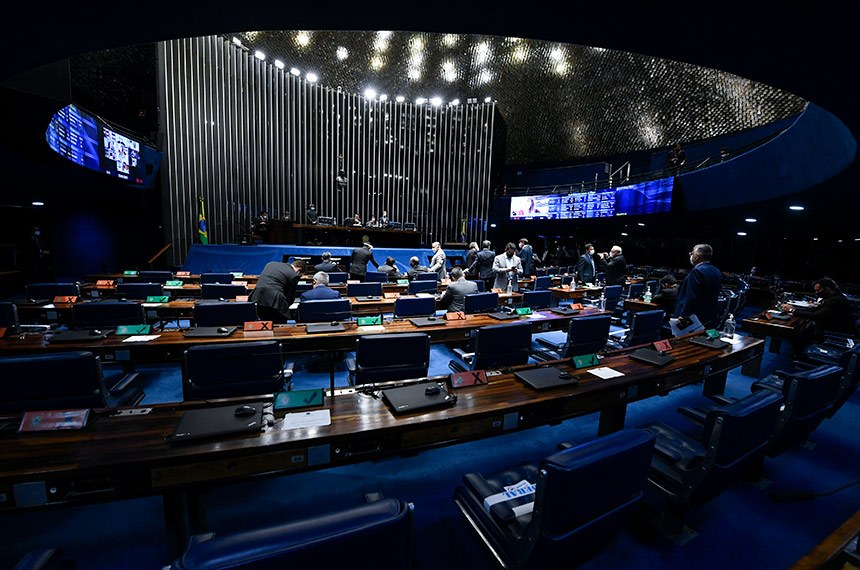 COVID-19: Senado vota nesta terça (2) MP que facilita compra de vacinas