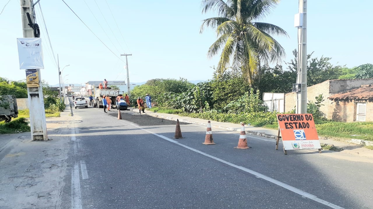 DER inicia operação tapa buracos na zona sul de Patos