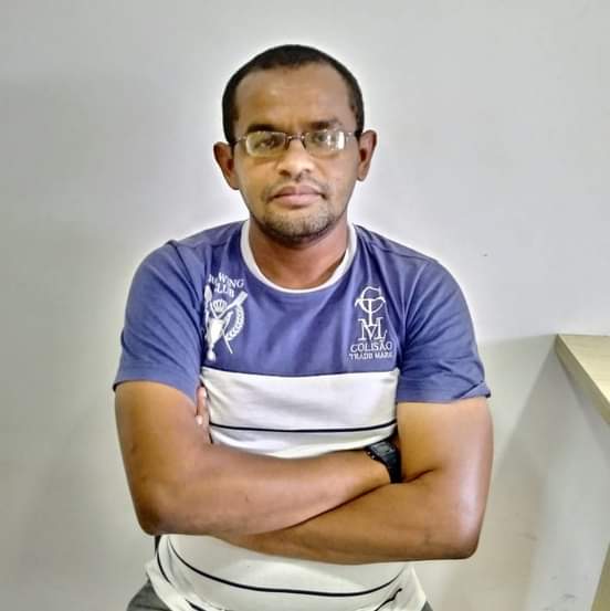 Popular conta em vídeo que está desempregado e pede ajuda a população de Patos. Assista;