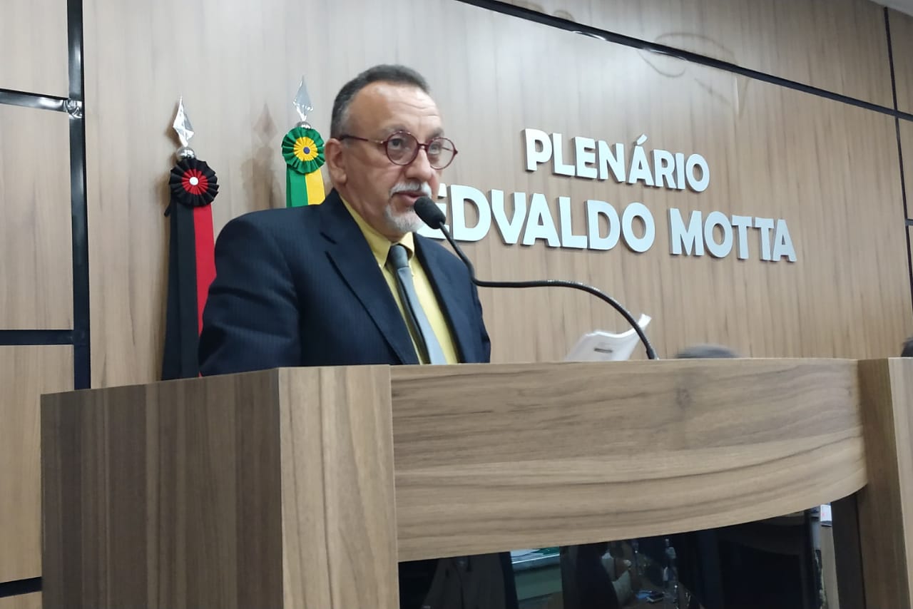 Vereador Zé Gonçalves defende servidores na Câmara Municipal de Patos