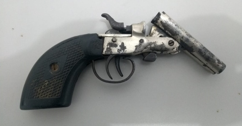 Polícia Militar apreende arma de fogo em Patos