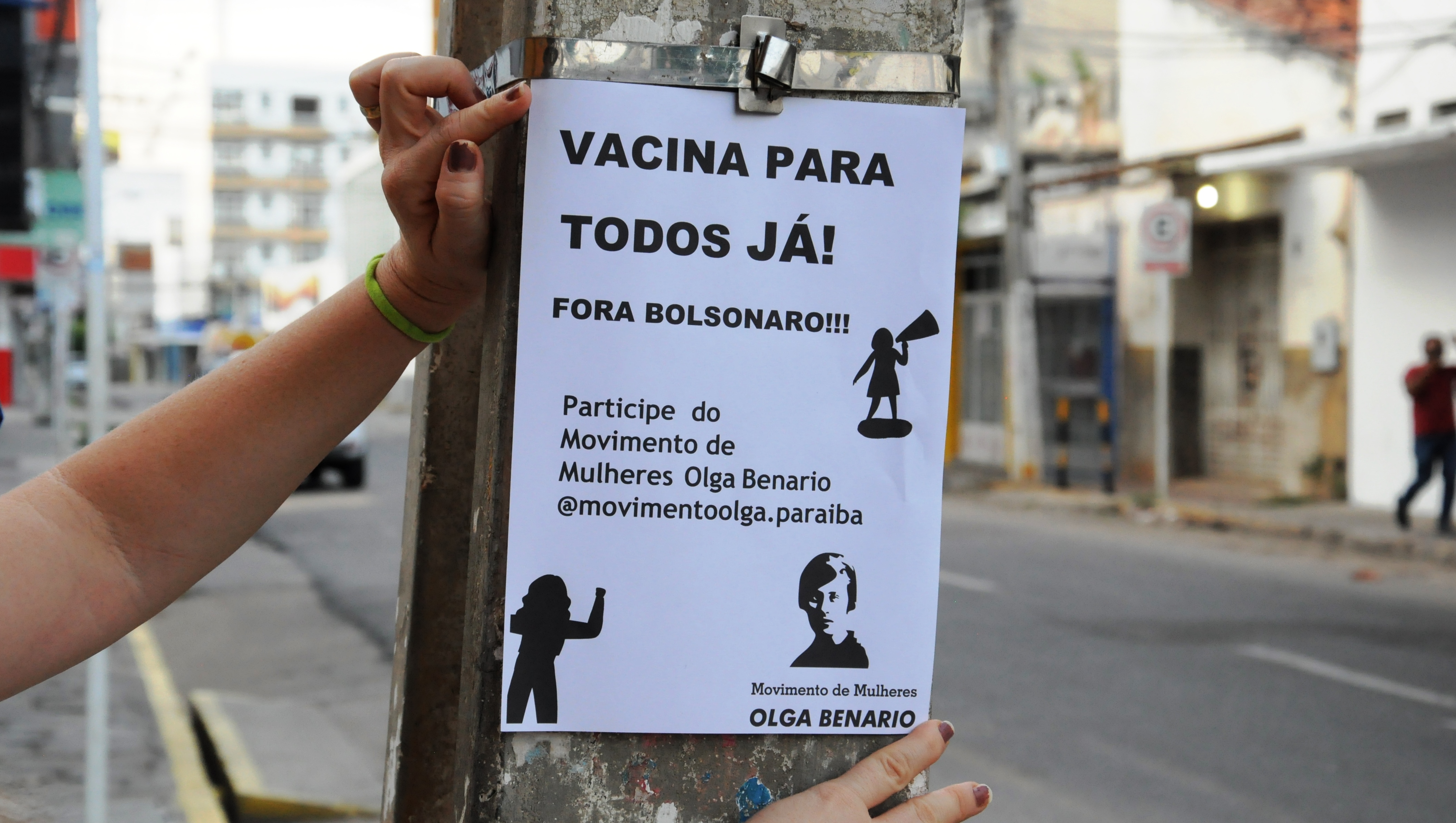 Em Patos, movimento de mulheres pede Fora Bolsonaro, exige vacina para todos e cobra patrulha Maria da Penha