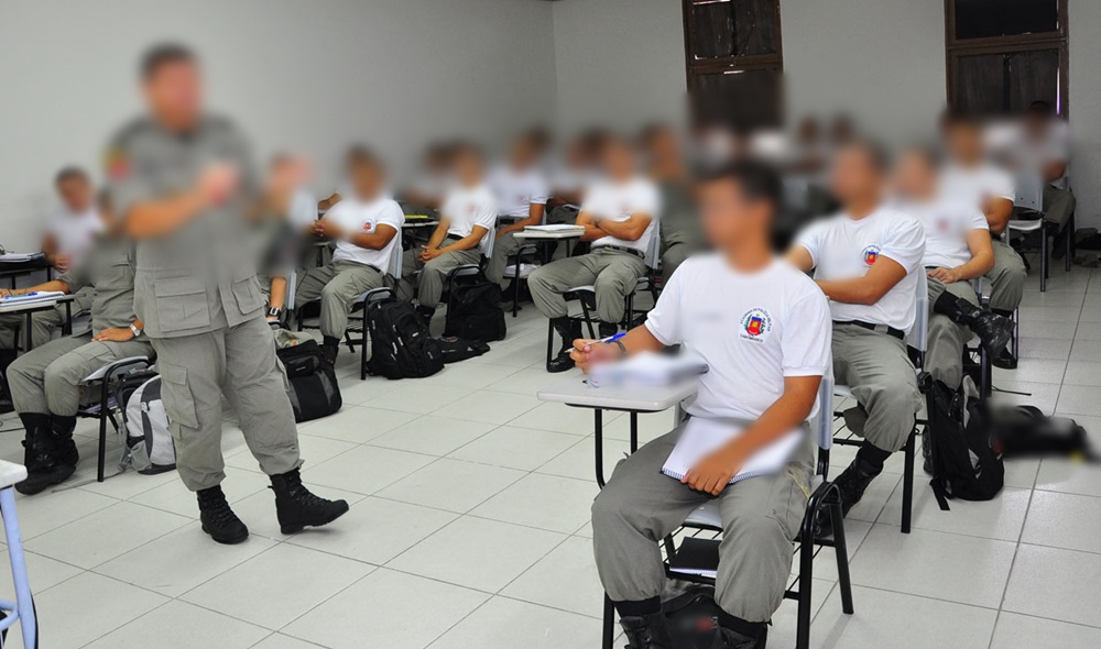 Soldados PM na PB cobram conclusão de curso e coronel explica atraso. Ouça