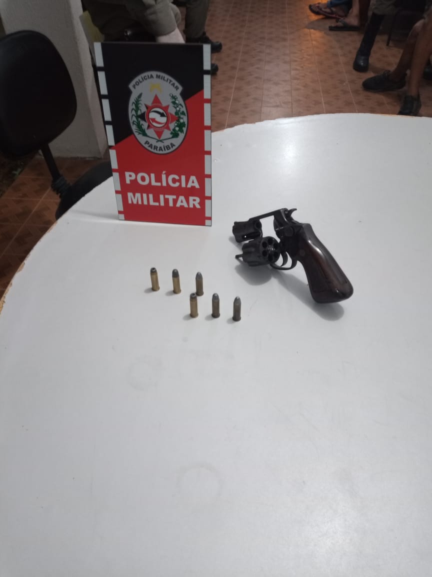 Polícia Militar detém suspeitos e apreende arma de fogo em São Mamede-PB