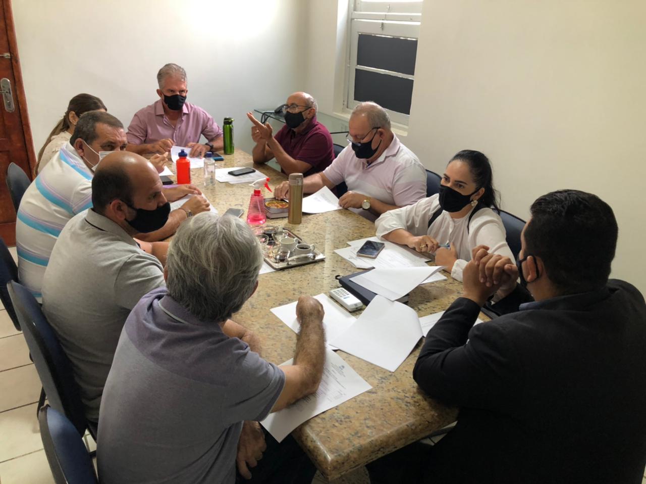 Descarte adequado de podas, lixo e entulhos começa a ser discutido em Patos