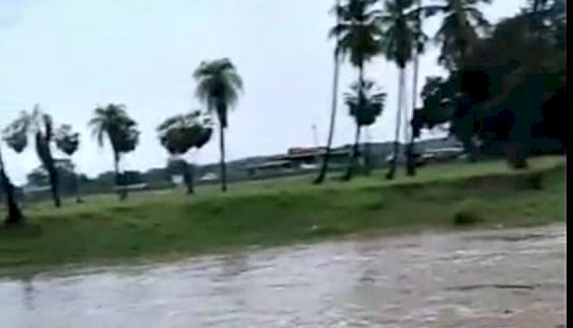 Chove forte no Vale e Rio Piancó desce com grande cheia