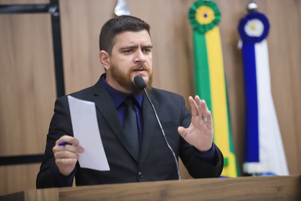 Jamerson Ferreira cobra ambulância que foi permutada em terreno para concessionária de veículos