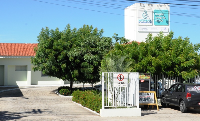 Demissões de contratados após vários anos de serviços causa revolta na Maternidade Dr. Peregrino Filho, em Patos