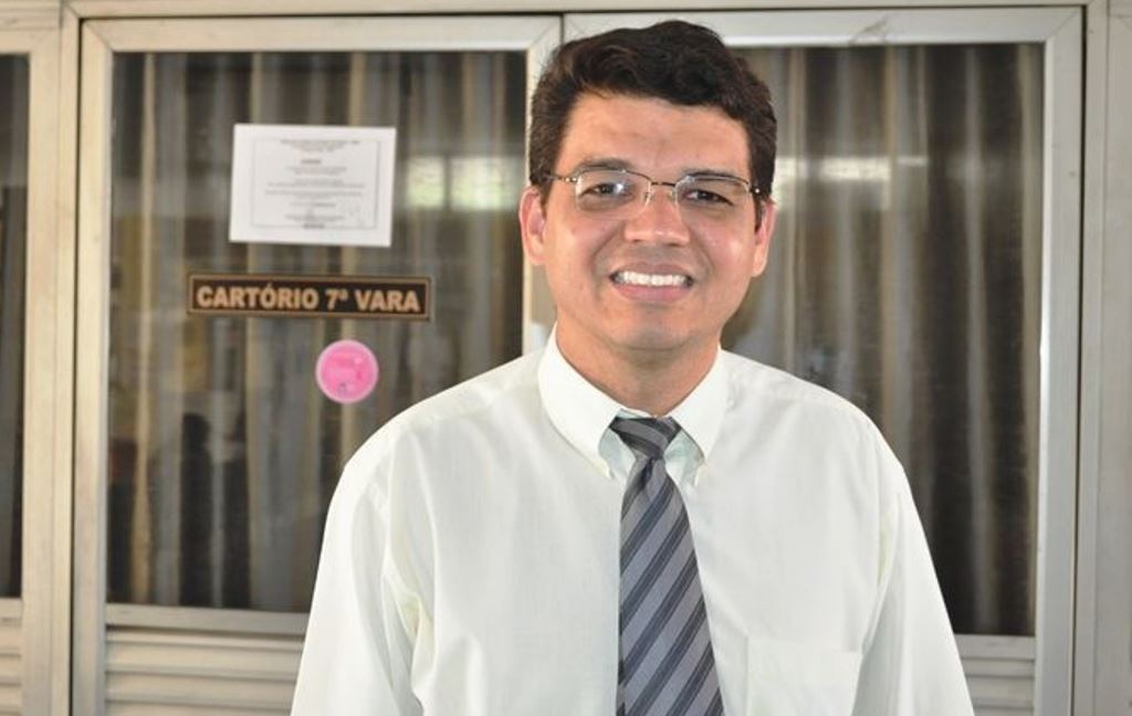 “Vereadores não tem prerrogativa de fiscalizar repartições públicas estaduais…”, relata advogado Alexandre Nunes, em Patos