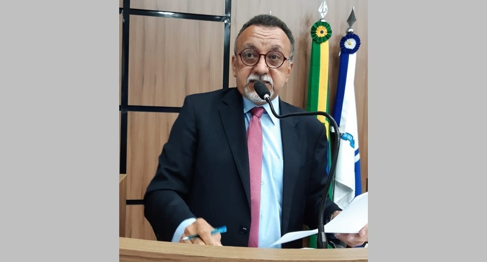 Zé Gonçalves quer dados sobre coleta de lixo, relatório de sem-teto e cadastro dos camelôs para debater soluções