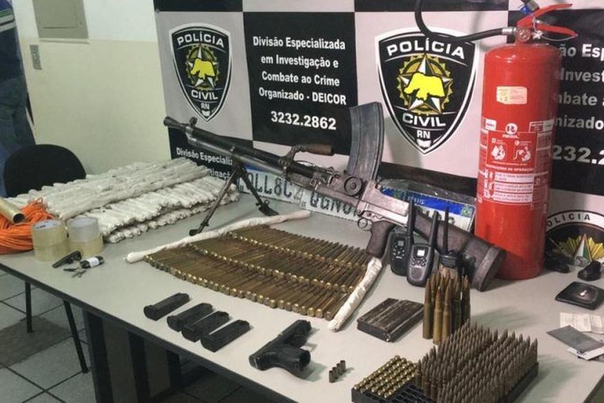 Suspeito de roubar carros-fortes morre após confronto policial