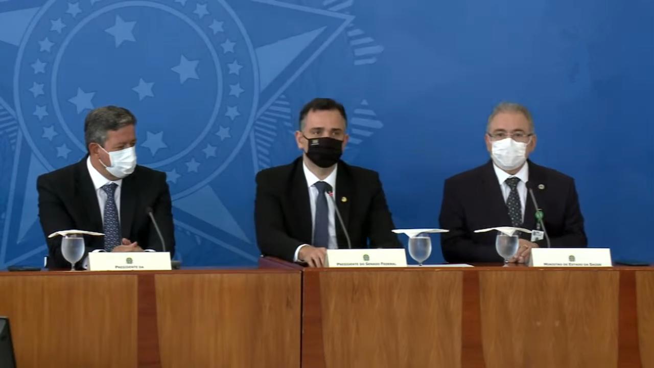 Comitê debate novas medidas de enfrentamento à Covid-19