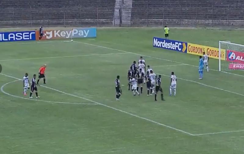 Longe de casa, Treze bate Botafogo-PB e volta a sonhar com classificação