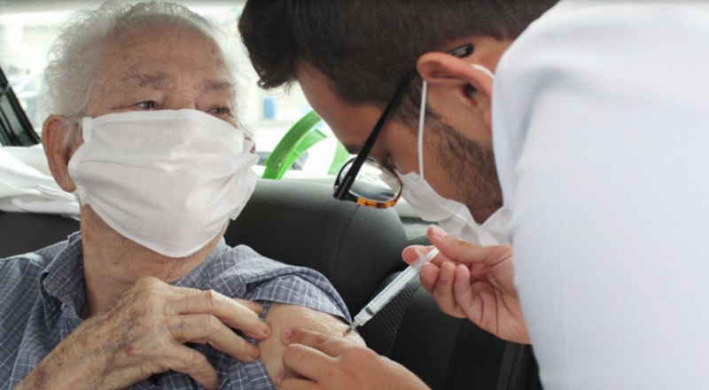 Pela primeira vez, Brasil aplica mais de 1 milhão de doses de vacinas em 24 horas