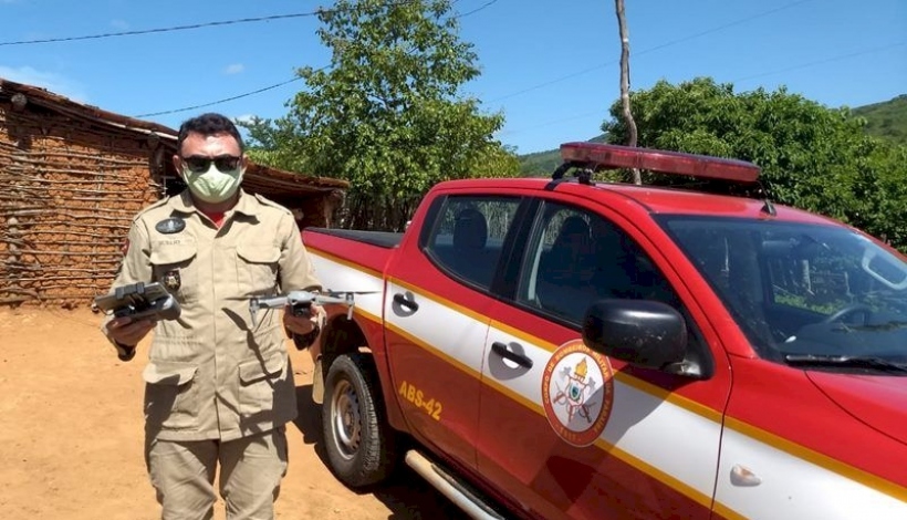 Homem está desaparecido desde sábado (03) no Vale do Piancó, e Corpo de Bombeiros usa drone para tentar localizá-lo