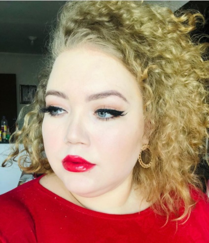 Professora de 24 anos morre por complicações da covid-19 em Patos