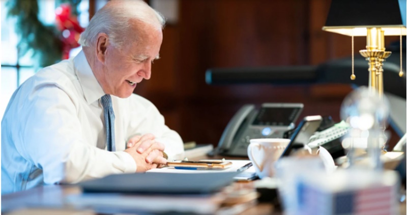 EUA devem começar a compartilhar vacinas com outros países no 2º semestre, diz Biden