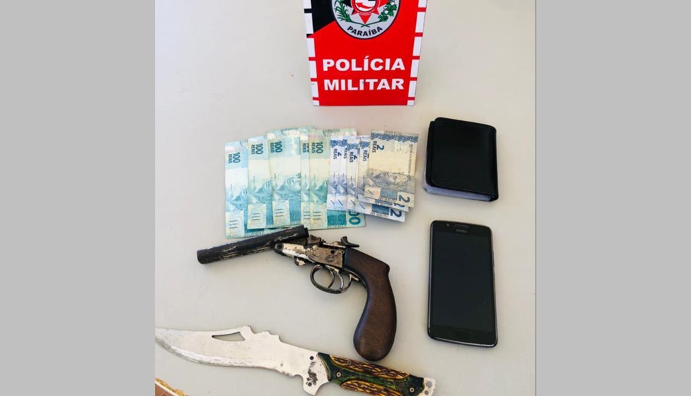PM confirma apreensão de menor suspeito de assaltar mercadinho em Patos, e apreende arma, dinheiro e celular