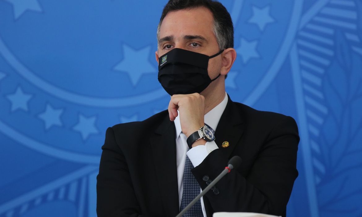 Incluindo fiscalização de recursos enviados para estados e municípios, Pacheco lê requerimento e CPI da covid-19 dá primeiro passo no Senado
