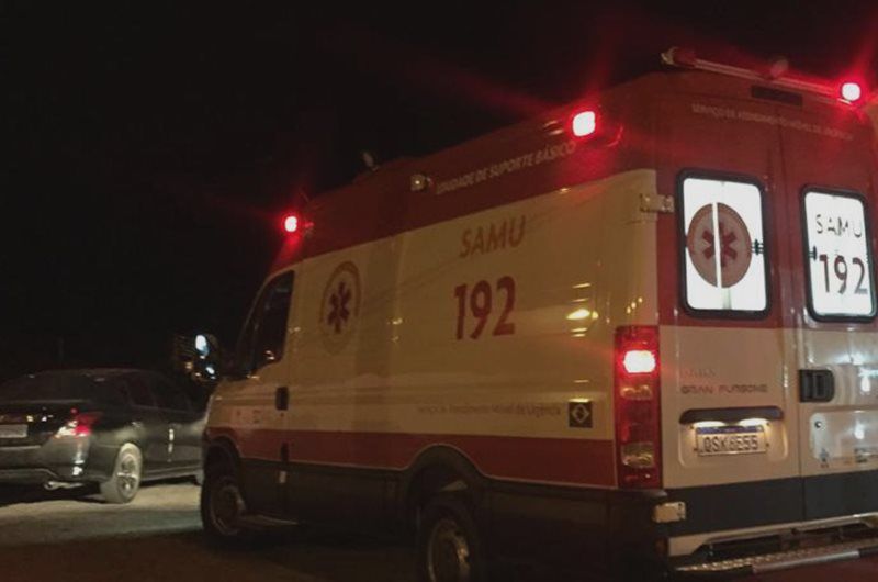 Motorista capota veículo e fica preso às ferragens, em rodovia do Vale do Piancó