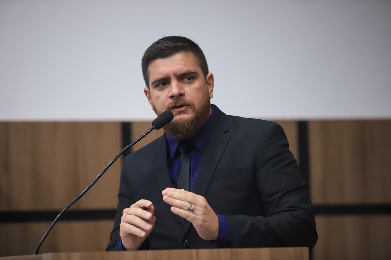 Jamerson Ferreira reforça pedido de inquérito para investigar vendas e abandonos de casas em conjuntos habitacionais, em Patos