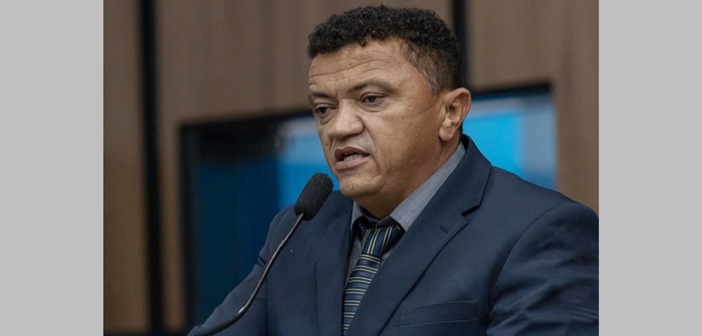 Vereador Décio Motos faz críticas a atuação do deputado Dr. Érico Djan. Ouça