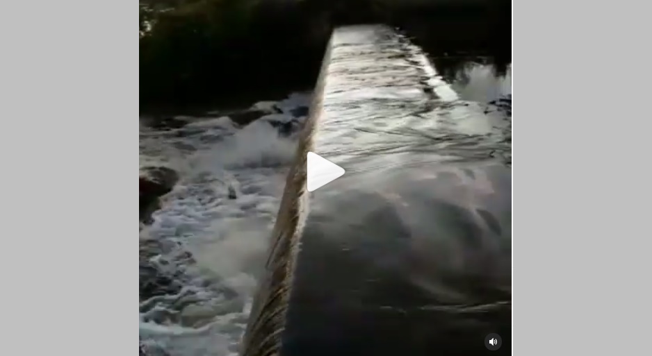 Açude do Tubarão na região de Patos amanhece esse domingo (18) transbordando