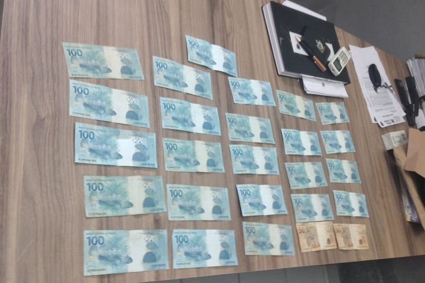 Delegada e escrivão em Operação “Cara de Pau” na Paraíba