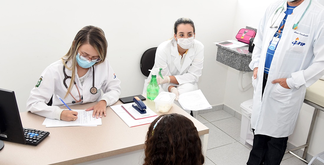 Escolha uma faculdade que te ensine sobre a profissão e sobre a vida