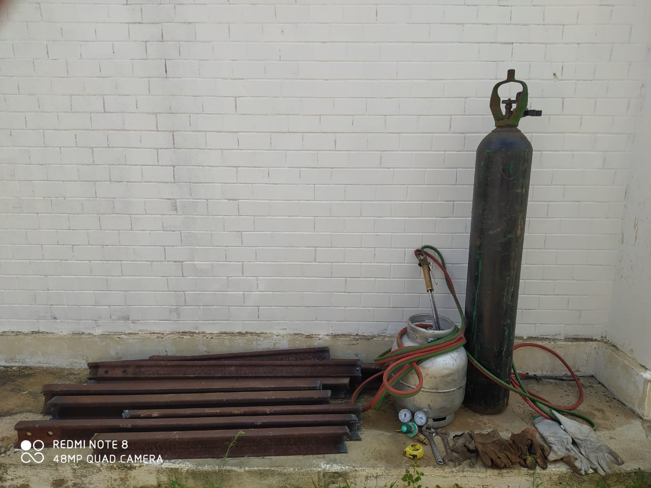 Polícia Militar detém suspeitos por praticarem furto de trilhos da linha férrea em Assunção - PB