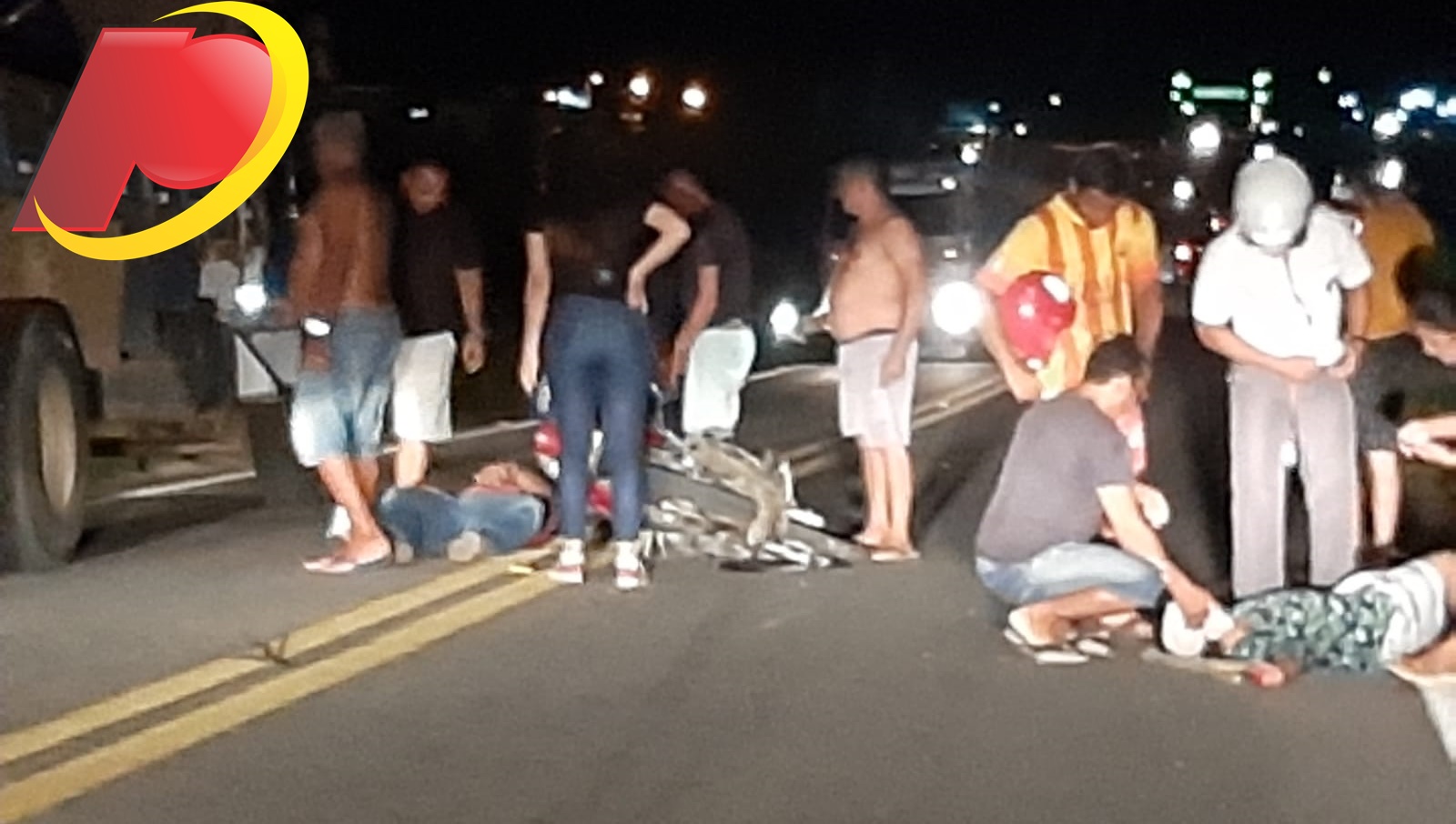 Acidente envolvendo motocicleta e carroça de tração animal deixa feridos na BR-361, em Patos