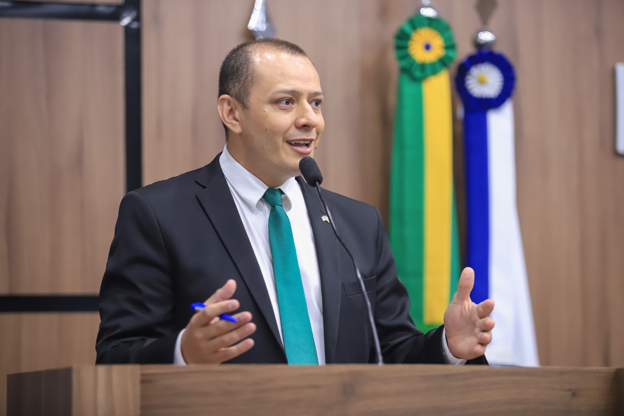 Mercado público: Vereador volta a cobrar conserto e limpeza de banheiros/sanitários