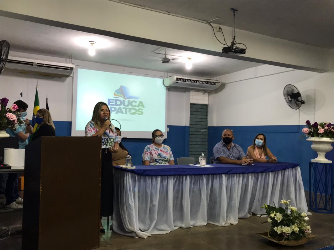 Presidente Tide Eduardo parabeniza Secretaria de Educação pela plataforma Educa Patos