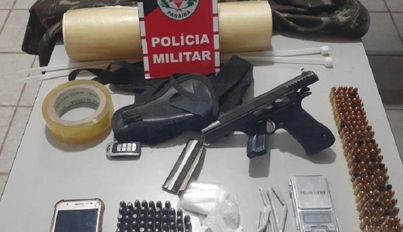 Dois homens são presos no Sertão e polícia apreende arma, munições e drogas durante a ação