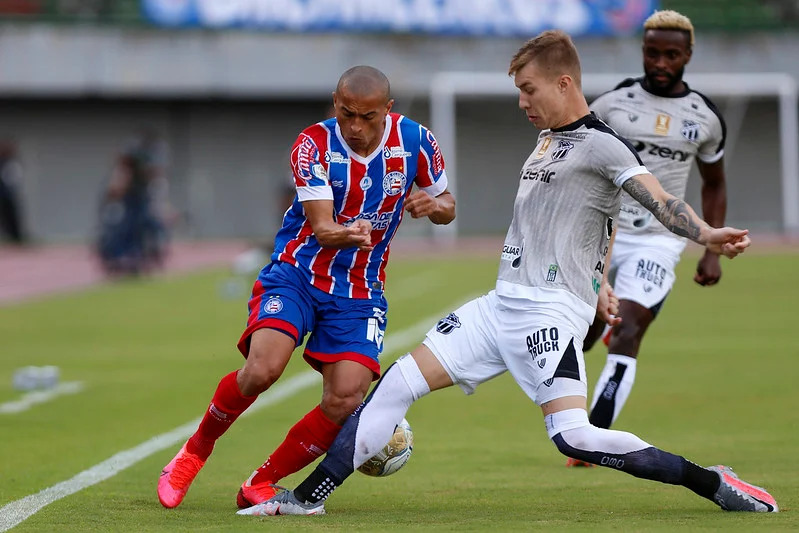 Em jogo de duas expulsões, Ceará vence Bahia e sai na frente na final da Copa do Nordeste