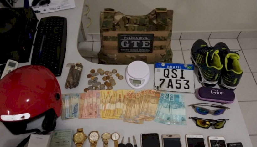 Operação da Polícia Civil recupera moto roubada no Vale do Piancó e cumpre mandado de prisão