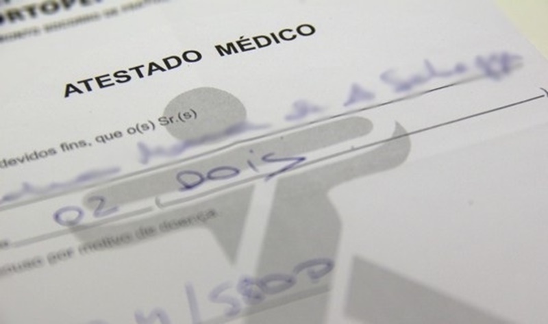 MPF apura uso de atestados falsos para furar fila da vacinação contra Covid na PB