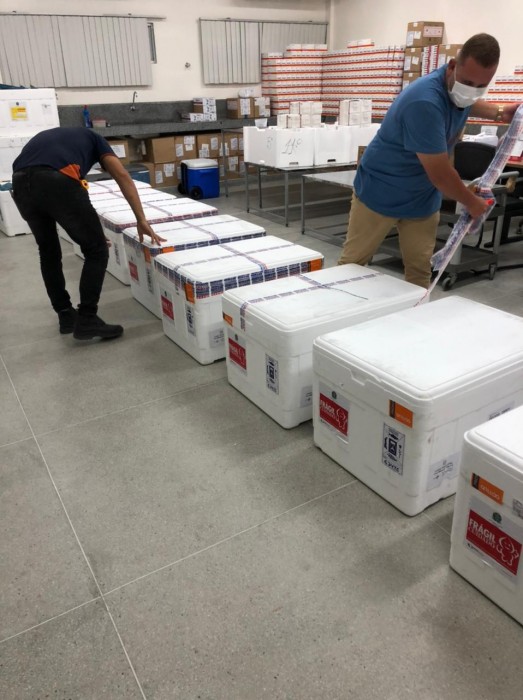 Mais de 70 mil doses de vacinas contra a Covid-19 chegam à Paraíba