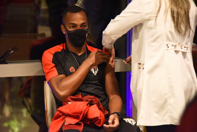 Atlético-GO é o primeiro time brasileiro vacinado contra a Covid-19