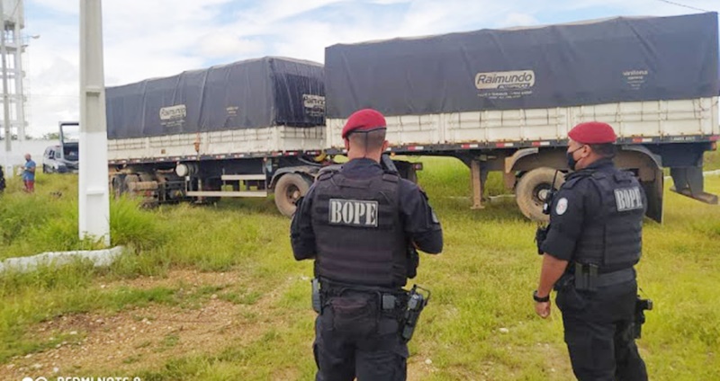 Carga de cigarro apreendida na região de Patos é avaliada em R$ 2,2 milhões, segundo a polícia