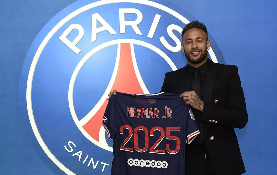 PSG renova contrato do atacante brasileiro Neymar